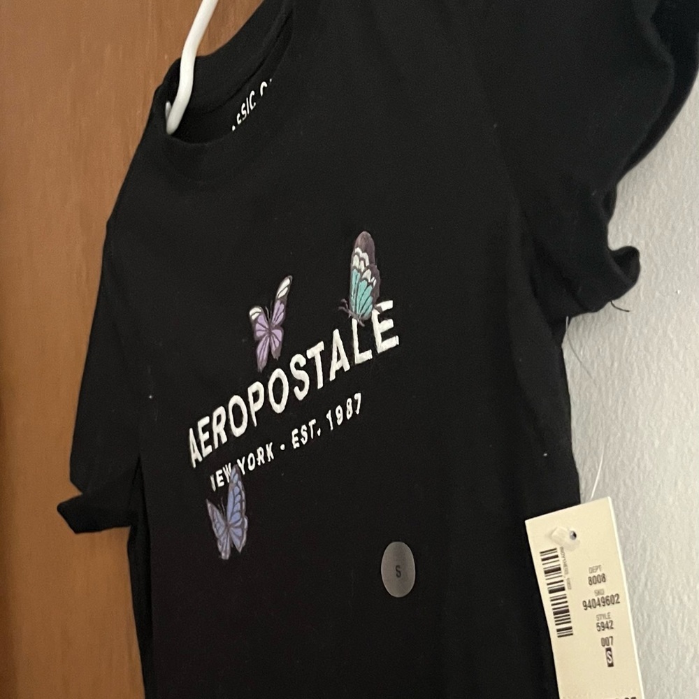 Shirt - Picture 3 of 4